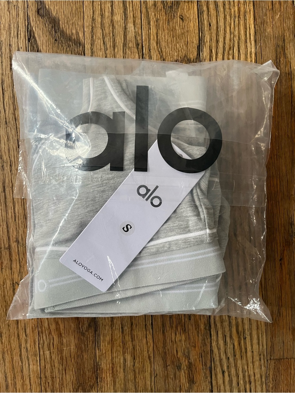 ALO Yoga Women’s Athletic Shorts — Light Gray